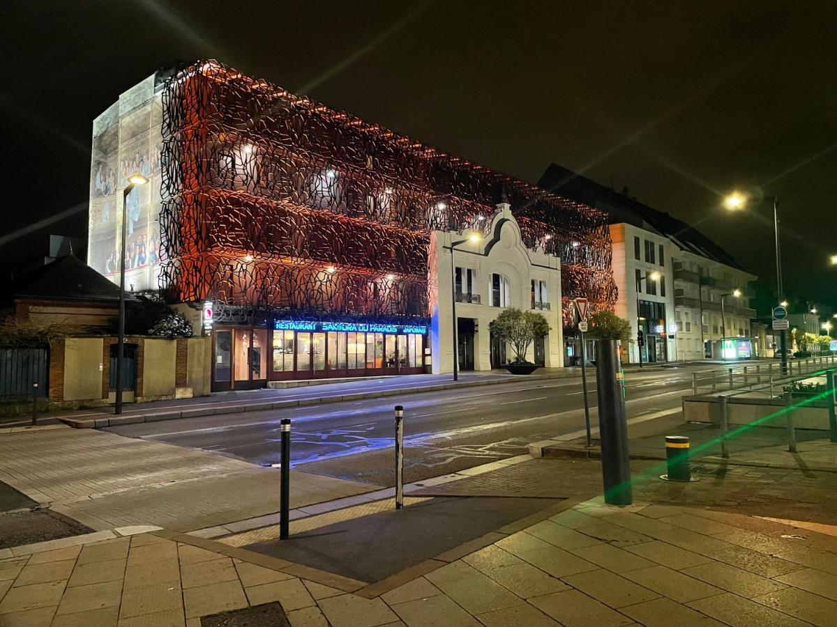 Alp Chartres - Grand Studio Avec Terrasse Et Parking المظهر الخارجي الصورة